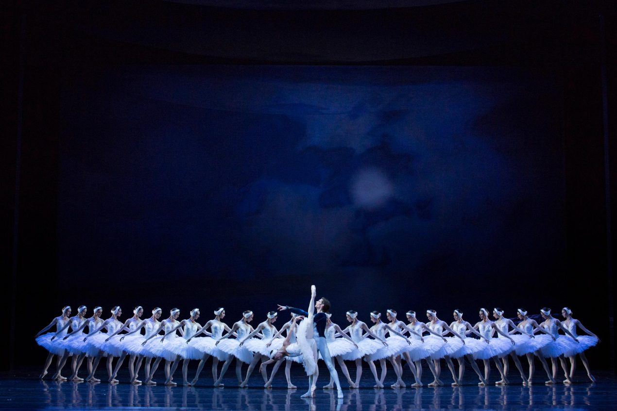 Ilustracja artykułu: Jezioro łabędzie – Królewski Balet Klasyczny