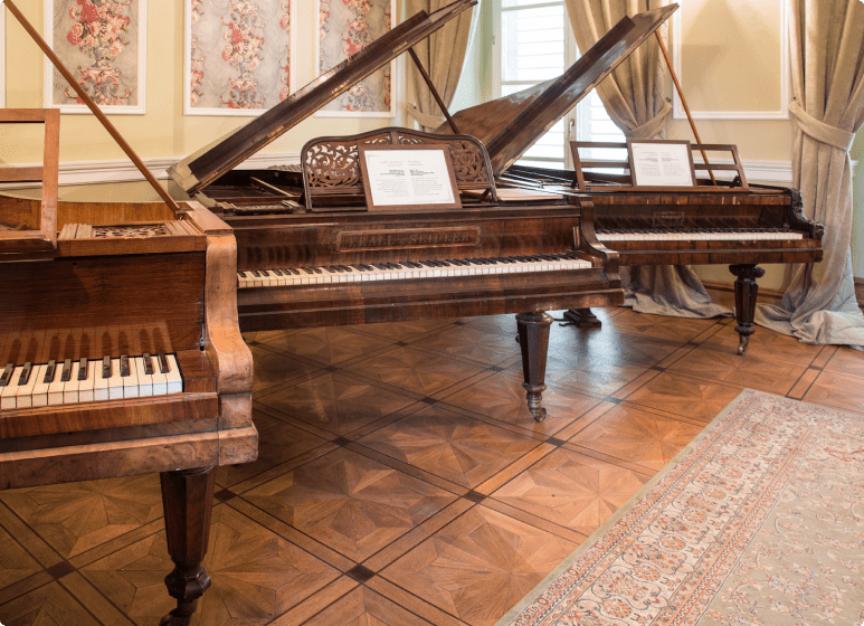 Ilustracja do wpisu: Wystawa: Kolekcja Zabytkowych Fortepianów im. Andrzeja