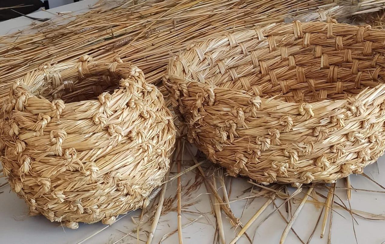 Ilustracja artykułu: Warsztaty „Słoma pętelkowa”