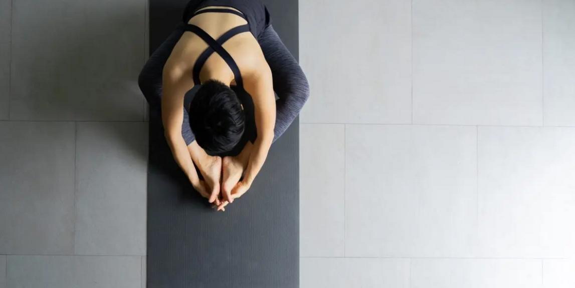 Ilustracja artykułu: Joga ze sztuką