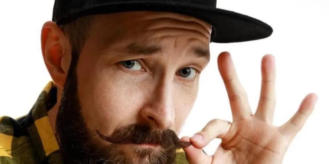 Ilustracja artykułu: Adam Van Bendler w programie „ADfullHD”